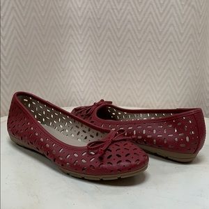 Rialto Cutout Flats